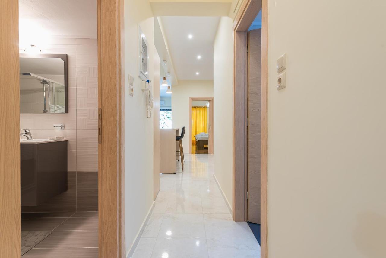 Elegant Home In Quiet Street By Cloudkeys أثينا المظهر الخارجي الصورة